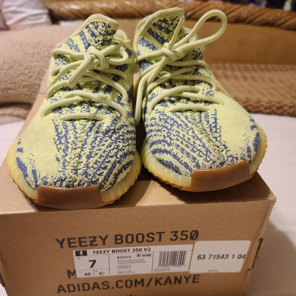 Yezzy boost 350 v2